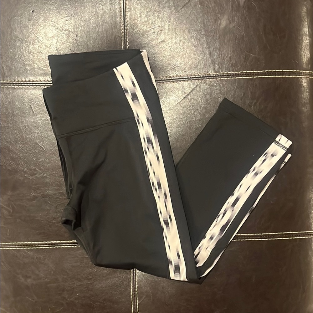 GapFit athletic capri leggings women’s size small